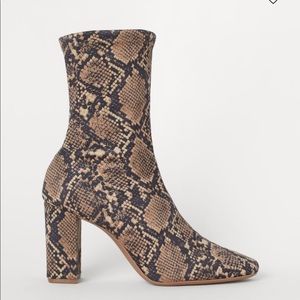 ❤ H&M Sock Boots - Beige/snakeskin-patterned  |
